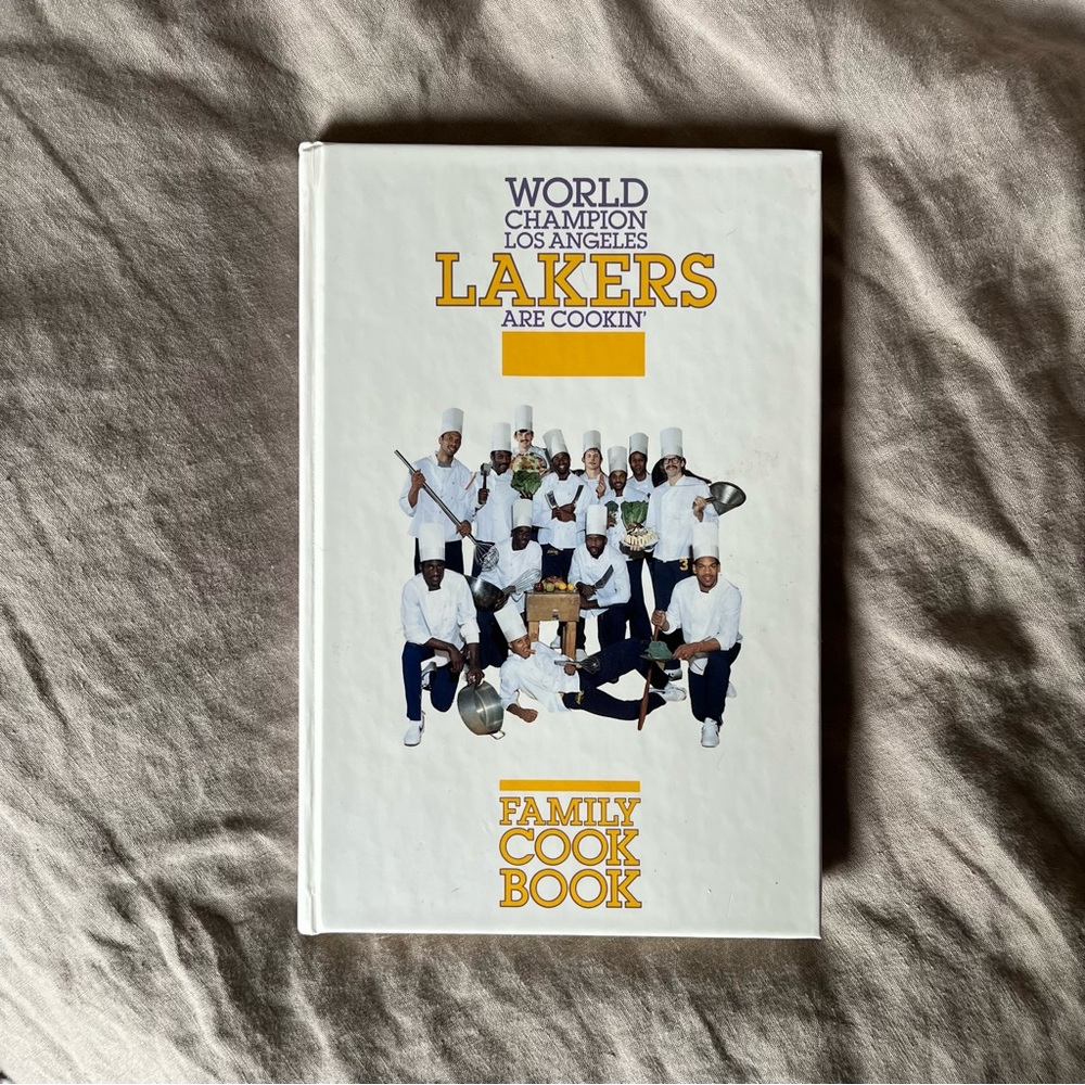 World Champion Los Angeles Lakers Are Cookin' (Family Cook Book)